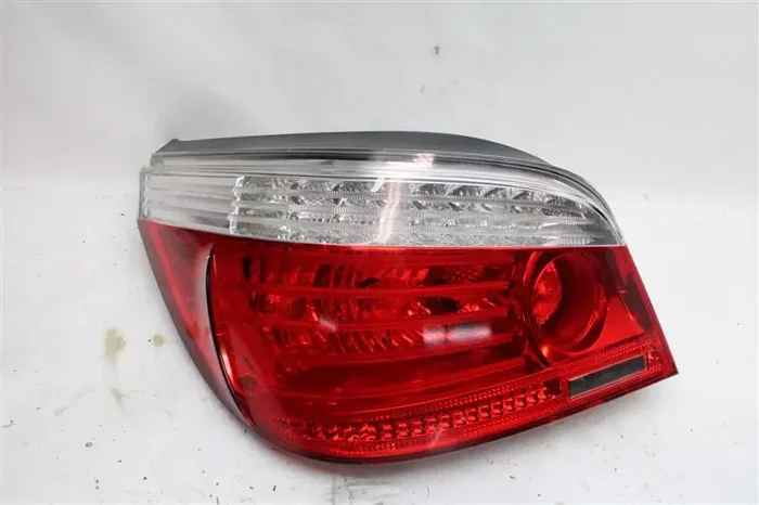 OUTER TAIL LIGHT LAMP BMW 528i 535i 550i M5 08 09 10 Left – 1033622