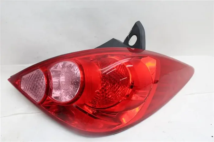 OUTER TAIL LIGHT LAMP Nissan Versa 07 08 09 10 11 12 Right – 1042317