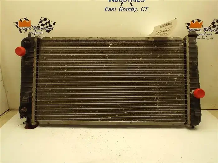 Radiator Chevrolet Malibu 1998 – MRK167630
