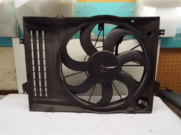 RADIATOR FAN ASSEMBLY Sportage Tucson 2005 05 2006 06 2.7L – MRK221399