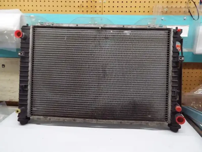 RADIATOR Ford Escape Mercury Mariner 05 06 07 08 09 – MRK238351