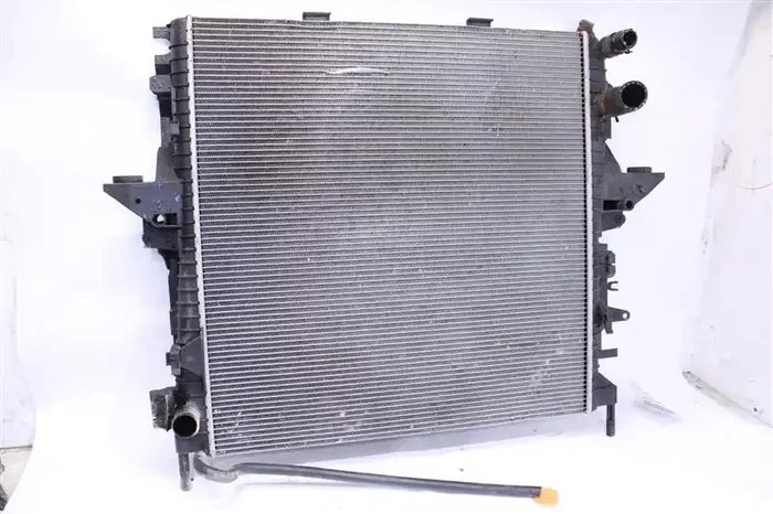 RADIATOR LR4 Range Rover Sport 10 11 12 13 14 15 16 – 1106718