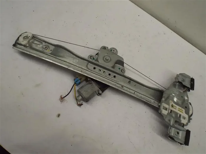 REAR DOOR WINDOW REGULATOR Chevrolet Cruze 2011 11 2012 12 Left – MRK207352