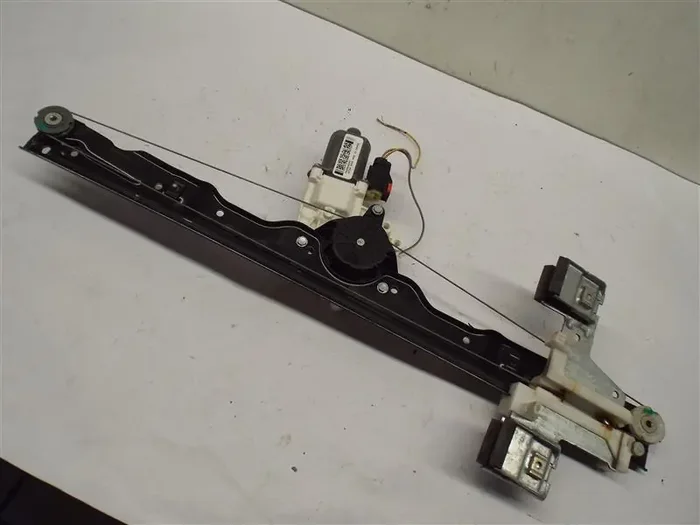 REAR DOOR WINDOW REGULATOR MANUAL Commander 06 07 08 09 10 Right – MRK214392