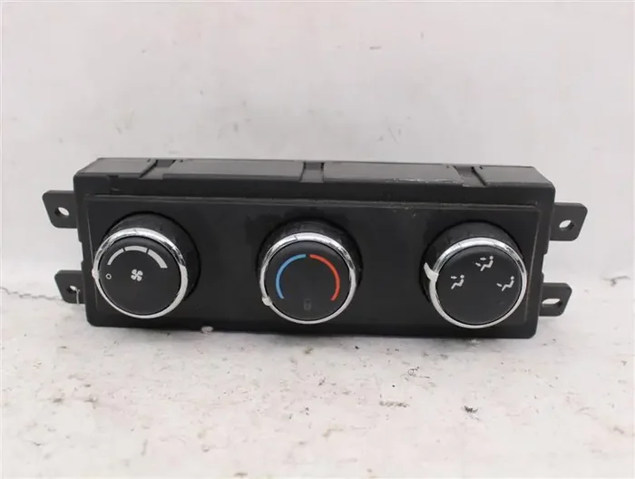 REAR TEMPERATURE CONTROLS Town & Country Caravan Journey 08-13 – 943890