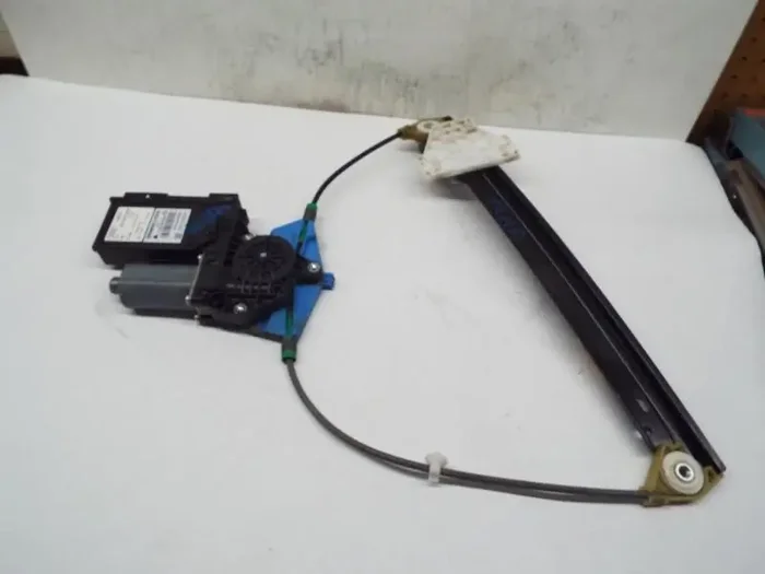 REAR WINDOW REGULATOR Audi A4 RS4 S4 02 03 – 08 Right – MRK243655