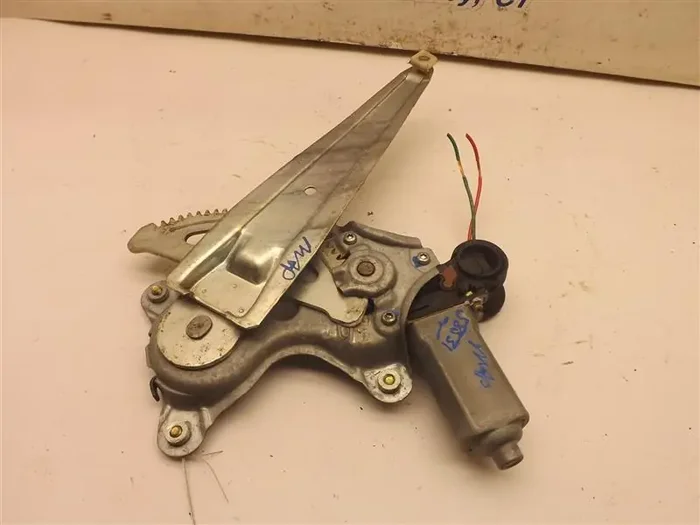 REAR WINDOW REGULATOR Camry RX330 RX350 04 – 08 Left – MRK157592