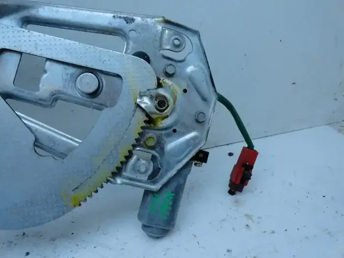 Rear Window Regulator Chrysler Cirrus 2000 – MRK85404