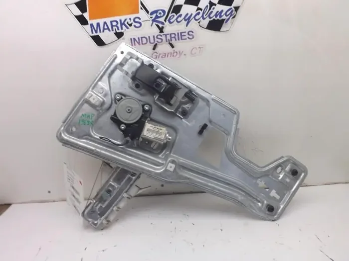REAR WINDOW REGULATOR Equinox Torrent 2005 05 2006 06 2007 07 2008 08 09 Right – MRK134900