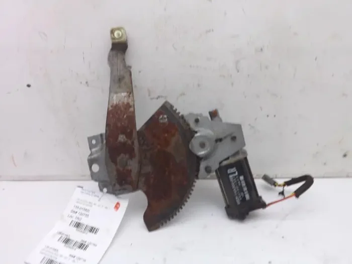 Rear Window Regulator Ford Taurus 1995 – MRK92914