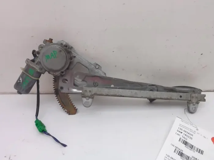 REAR WINDOW REGULATOR Legacy 1990 90 91 92 93 94 Right – MRK128775
