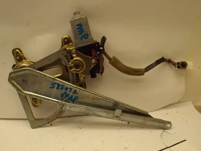 REAR WINDOW REGULATOR Lexus LS430 2001 01 02 03 04 05 06 Right – MRK241385