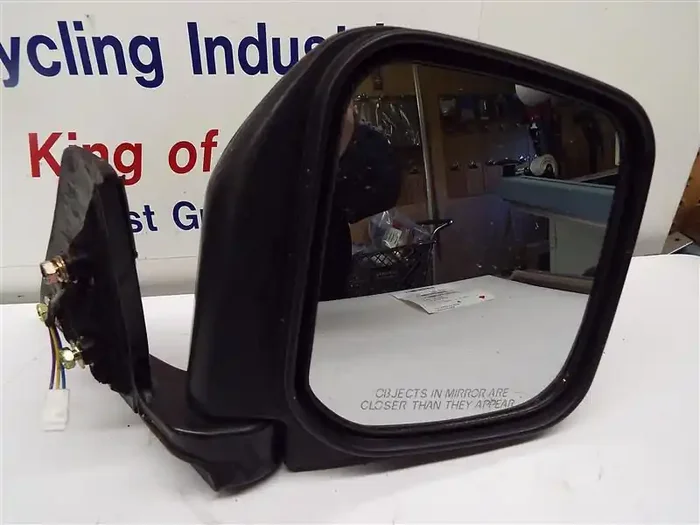 SIDE VIEW MIRROR Montero Sport 97 98 99 00 01 02 Right – MRK162546