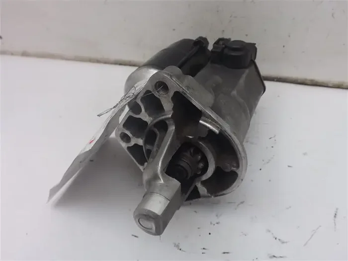 Starter Motor Plymouth Voyager 1998 – MRK145800