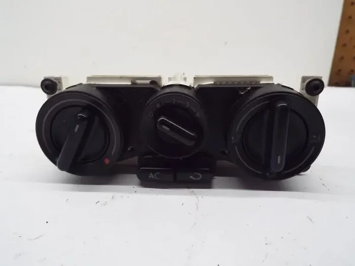Temp Climate AC Heater Control Volkswagen Beetle 98 99 00 01 02 03 04 05 06 – 10 – MRK249347