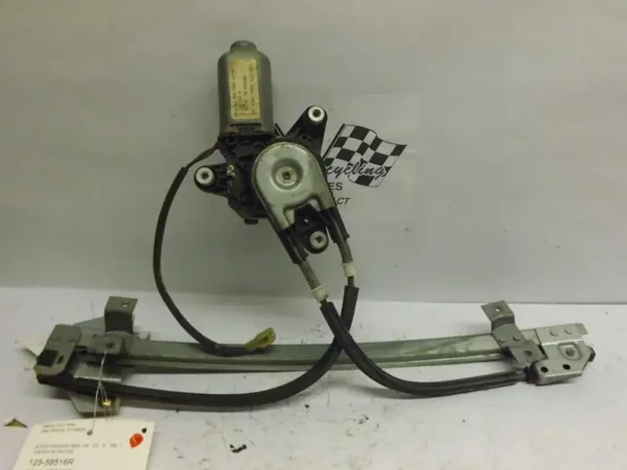 WINDOW REGULATOR Galant 94 95 96 97 98 Right – MRK43215