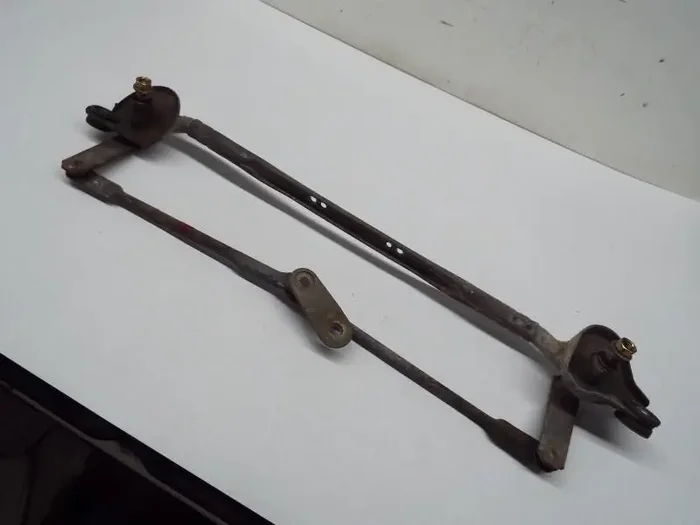 WIPER TRANSMISSION TOYOTA MATRIX 03 04 05 06 – MRK253667