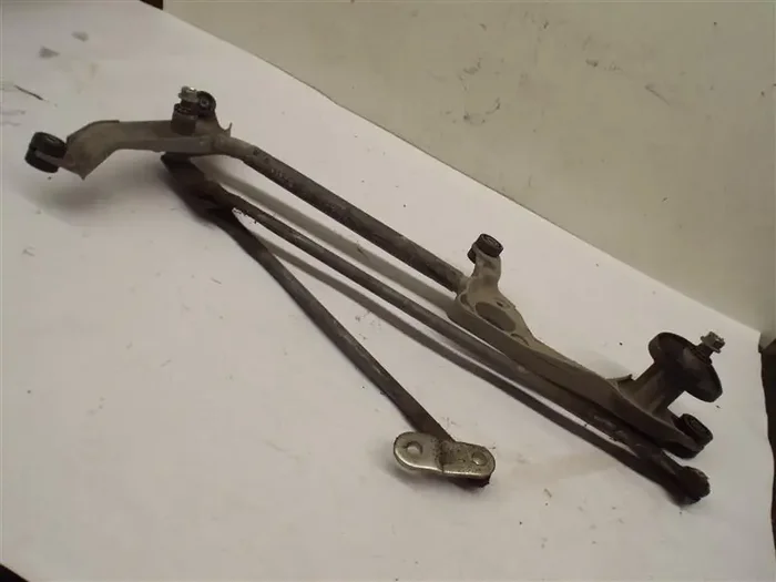 WIPER TRANSMISSION Toyota Sienna 2004 04 05 06 07 08 – MRK213212