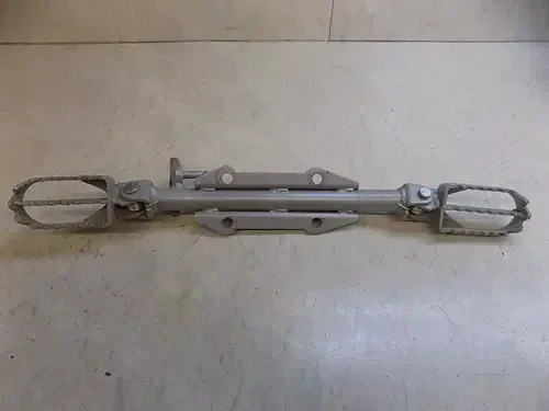 YCF 88SE Footpegs set w/ mounts SE 88 2020 LOW hour